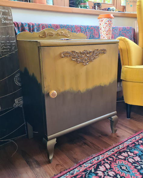 Fess éjjeliszekrényt!